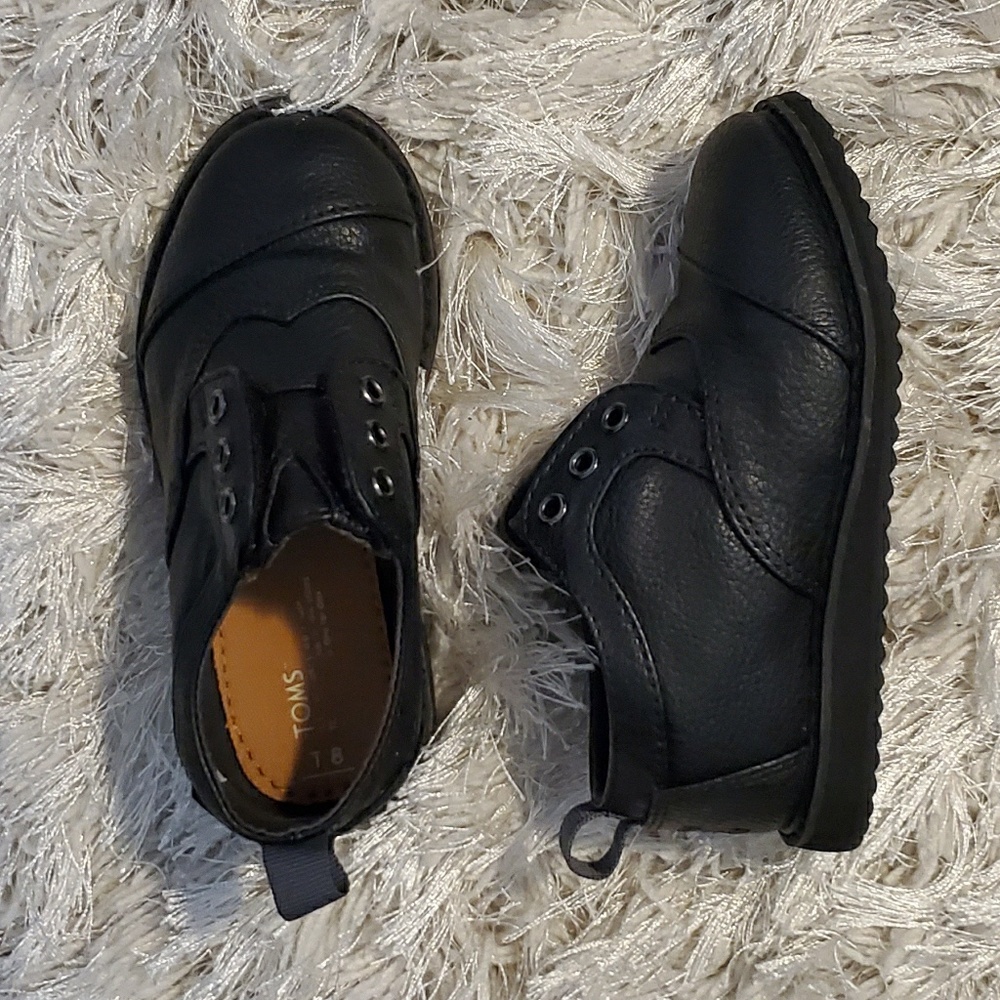 TOMS shoes